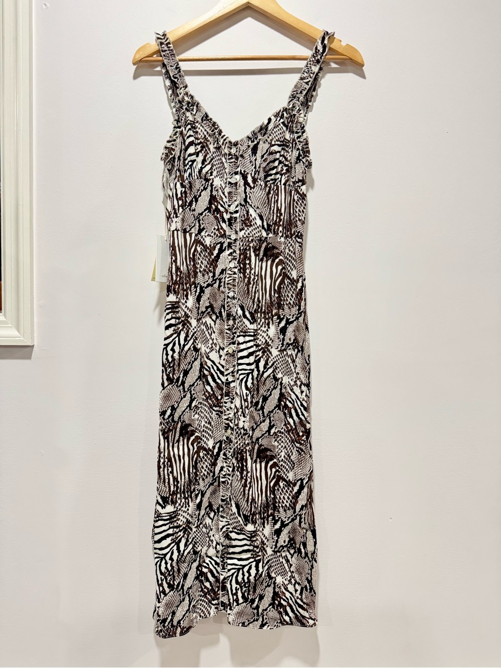 Aritzia Wilfred Heartthrob Midi Dress Giselle Animal Print Button Front Size 4 S